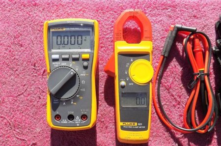 Токоизмерительные клещи Fluke 323 купить по низкой цене | МАКСПРОФИТ